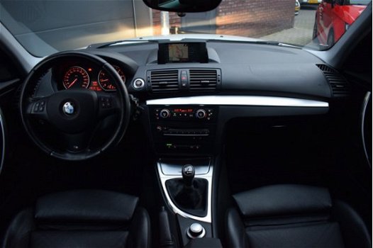 BMW 1-serie - 120i High Executive Navi/Xenon/Leer/PDC/17