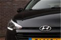 Hyundai i20 - 1.0 T-GDi Comfort | Navigatie | Achteruitrijcamera | Climate control | Cruise control - 1 - Thumbnail