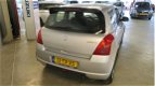 Suzuki Swift - 1.5 3D Exclusive - 1 - Thumbnail