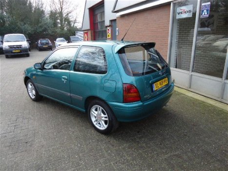 Toyota Starlet - 1.3-16V Blue - 1