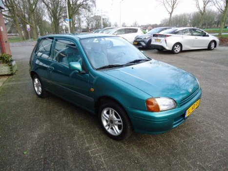 Toyota Starlet - 1.3-16V Blue - 1