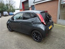 Toyota Aygo - 1.0 VVT-i x-first Automaat