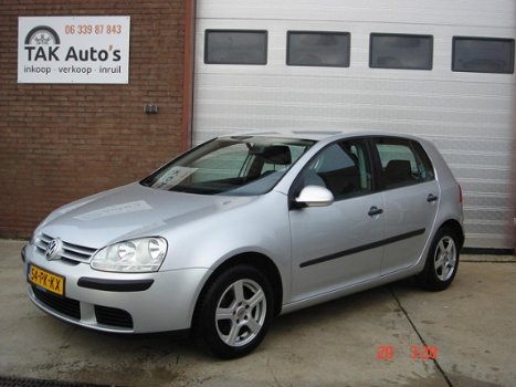 Volkswagen Golf - 1.6 FSI Trendline Airco/Climate/met boekjes en NAP - 1