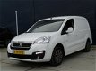 Peugeot Partner - GB 120 L1 1.6 BlueHDi 100pk Premium Pack NAVIGATIE en TREKHAAK - 1 - Thumbnail