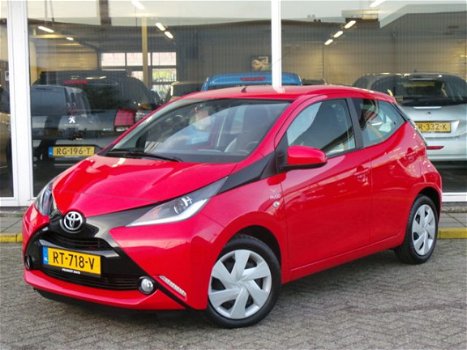 Toyota Aygo - 1.0 VVT-i 69pk 5D x-play *CAMERA - 1