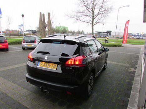 Peugeot 2008 - 1.2 VTi Active Pack Premium AIRCO/NAV/CRUISE/TREKH - 1