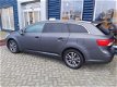 Toyota Avensis Wagon - 1.8 VVTi Dynamic Business *NAVIGATIE*CAMERA*STOELVERWARMING*CLIMA*LMW* | NEFK - 1 - Thumbnail