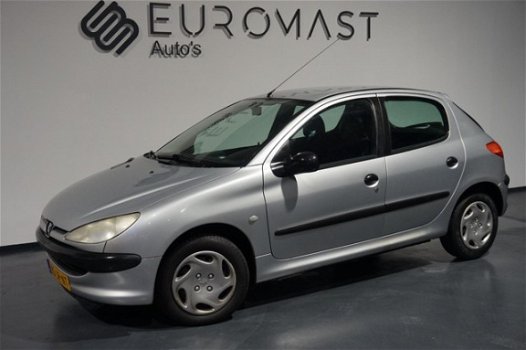 Peugeot 206 - 1.4 XR Nieuw Apk/5Deurs - 1