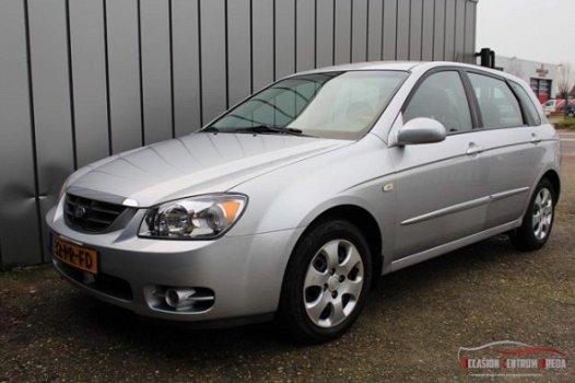 Kia Cerato - 1.6 LX AIRCO 134523 KM nwe apk - 1