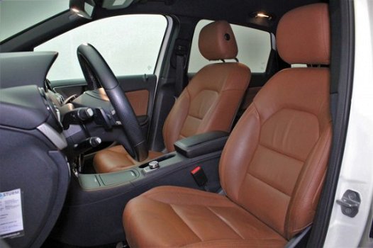 Mercedes-Benz B-klasse - 180 Ambition Automaat | Trekhaak Uitklapbaar | Vol-Leder | Navigatie | Crui - 1