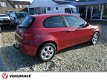 Alfa Romeo 147 - 1.6 T.Spark Distinctive nieuwe apk, trekhaak - 1 - Thumbnail