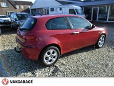 Alfa Romeo 147 - 1.6 T.Spark Distinctive nieuwe apk, trekhaak