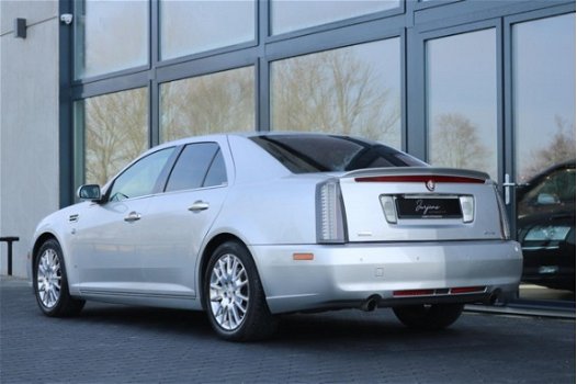 Cadillac STS - 4.6 V8 Sport Luxury (326pk) - 2009 - Facelift - BTW auto - nieuwstaat - 1