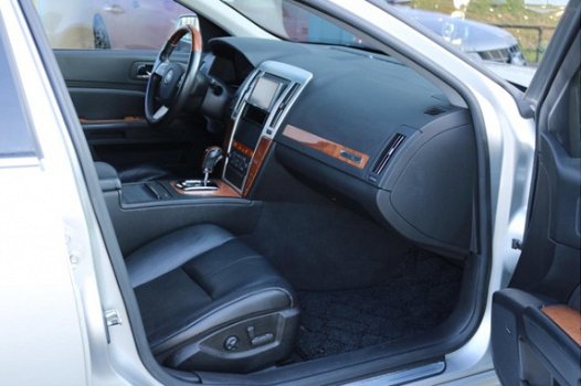 Cadillac STS - 4.6 V8 Sport Luxury (326pk) - 2009 - Facelift - BTW auto - nieuwstaat - 1