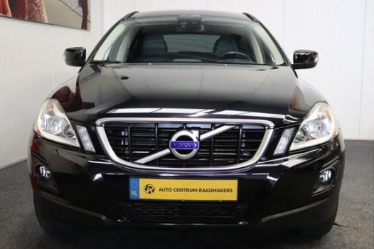 Volvo XC60 - 2.4D AWD Momentum LEDER NAVIGATIE CRUISE CONTROL CLIMATE CONTROL TREKHAAK ZEER MOOI - 1