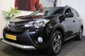 Toyota RAV4 - 2.0 Dynamic 4WD LEDER NAVIGATIE GLAZEN SCHUIF/KANTEL DAK AFNEEMBARE TREKHAAK PDC ZEER - 1 - Thumbnail