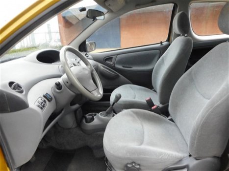 Toyota Yaris - 1.3-16V VVT-i Sol 2000 3drs Nap Apk - 1