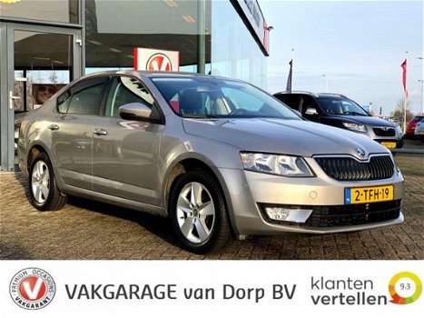 Skoda Octavia - 1.2 TSI Gr.tech Ambition Businessline, navi, trekhaak, 91.000 km. Dealeronderhouden - 1