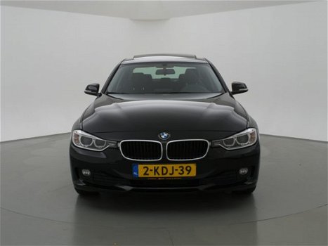 BMW 3-serie - 320I EDE SEDAN 1e EIGENAAR + SCHUIFDAK / NAVIGATIE / SPORTINTERIEUR - 1