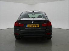 BMW 3-serie - 320I EDE SEDAN 1e EIGENAAR + SCHUIFDAK / NAVIGATIE / SPORTINTERIEUR