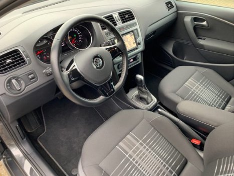Volkswagen Polo - 1.2 TSI DSG | Lounge | Navi | 12.000 km | Rijklaar incl. garantie en onderhoud - 1