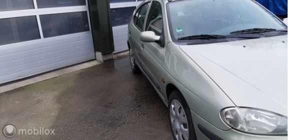 Renault Mégane - 1.6-16V Expression met airco werkend en APK - 1