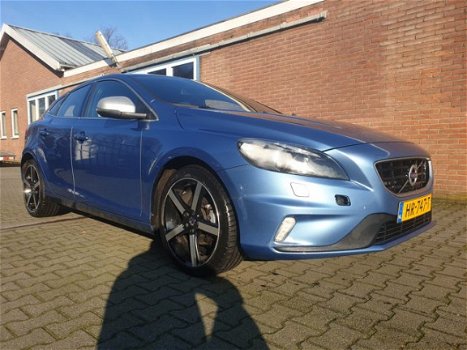 Volvo V40 - 2.0 D2 R-Design Business *XENON+1/2LEDER+NAVI+PDC+ECC+CRUISE - 1