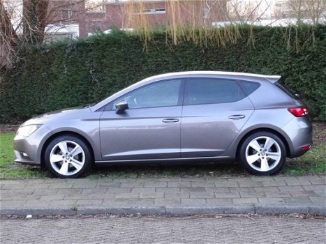 Seat Leon - 1.0 TSI Style Connect met Navigatie-17velgen - 1