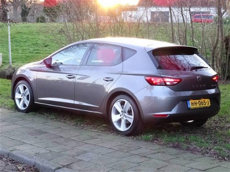 Seat Leon - 1.0 TSI Style Connect met Navigatie-17velgen - 1