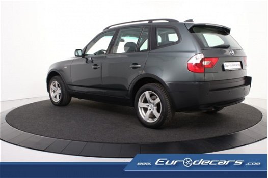 BMW X3 - 2.0d 4x4 *Navigatie*Panoramadak*Pdc - 1