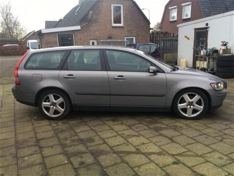 Volvo V50 - 2.0D Kinetic - 1