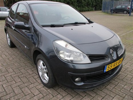 Renault Clio - 1.4-16V Team Spirit AIRCO APK 7-2020 - 1