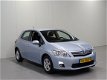 Toyota Auris - 1.8 Full Hybrid Aspiration | Dealer onderhouden | Meeneemprijs - 1 - Thumbnail