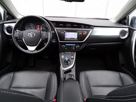 Toyota Auris Touring Sports - 1.8 Hybrid Lease+ | Navigatie| Zwart leder | Xenon - 1