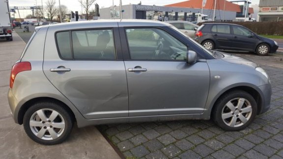 Suzuki Swift - 1.3 Comfort - 1