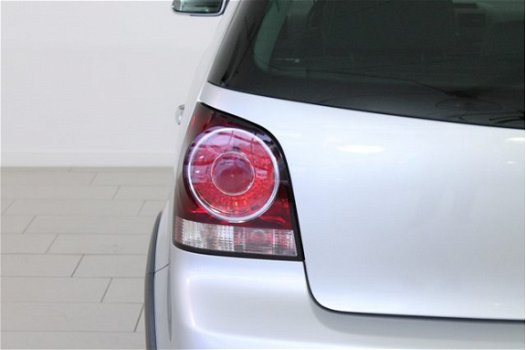 Volkswagen Polo - 1.4-16V Cross | AIRCO | CRUISE | SPORT/COMF. STOELEN | DONKER GLAS | 1E EIGENAAR | - 1