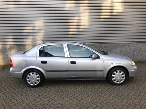 Opel Astra - 1.8-16V Comfort AIRCO, NAP, 1e eigenaar, NWE APK & dstrbtieriem - 1