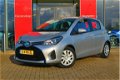 Toyota Yaris - 1.5 Hybrid Aspiration| NAV | Rijklaar incl. 24 mnd garantie | - 1 - Thumbnail