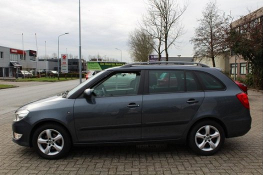 Skoda Fabia Combi - 1.2 TDI Greenline Distributieriem is vervangen bij km 205, 1389 - 1