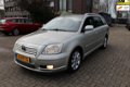 Toyota Avensis Wagon - 1.8 VVTi Linea Luna - 1 - Thumbnail