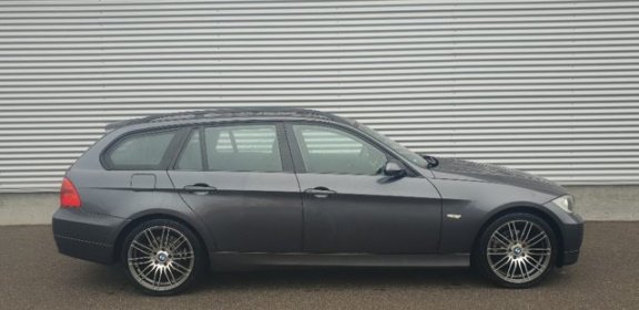 BMW 3-serie Touring - 318d - 1