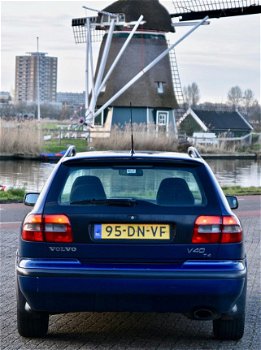 Volvo V40 - 1.9 T-4 Dynamic 70 x op voorraad - 1