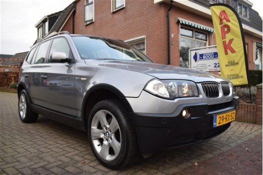 BMW X3 - 2.0i Introduction LEER/NAVI/AIRCO/PDC/TREKHAAK/NETTE STAAT - 1