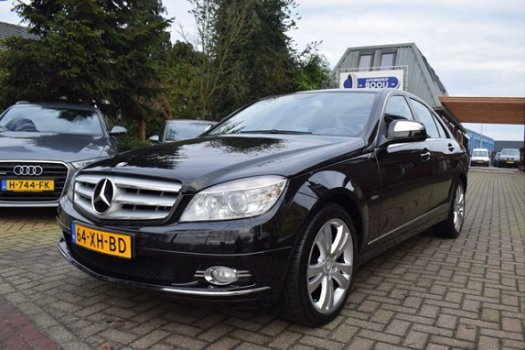 Mercedes-Benz C-klasse - 200 K Avantgarde AIRCO/XENON/NAVI/CRUISE/PDC/TREKHAAK/NETTE STAAT - 1