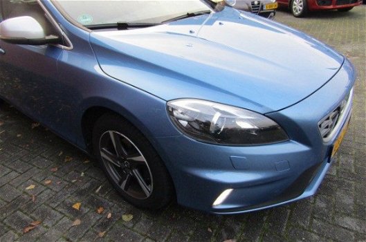 Volvo V40 - 2.0 D2 R-Design Business PRIJS INCL BTW LEER ALCAN./XENON/TREKHAAK/STOEL VERW - 1