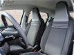 Volkswagen Up! - 1.0 BMT move up 60PK Parkeersensoren achter, Airco, Cruise control, Lichtmetalen ve - 1 - Thumbnail