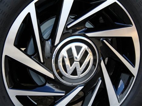 Volkswagen Up! - 1.0 BMT move up 60PK Parkeersensoren achter, Airco, Cruise control, Lichtmetalen ve - 1