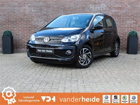 Volkswagen Up! - 1.0 BMT move up 60PK Parkeersensoren achter, Airco, Cruise control, Lichtmetalen ve - 1