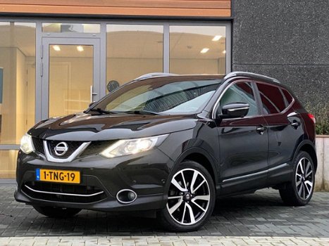 Nissan Qashqai - 1.2 Premier Limited Edition nr 1668 / Pano / 360 Camera / Navi / Leder / Trekhaak / - 1