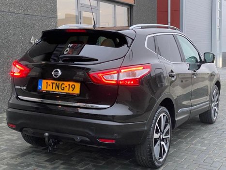 Nissan Qashqai - 1.2 Premier Limited Edition nr 1668 / Pano / 360 Camera / Navi / Leder / Trekhaak / - 1